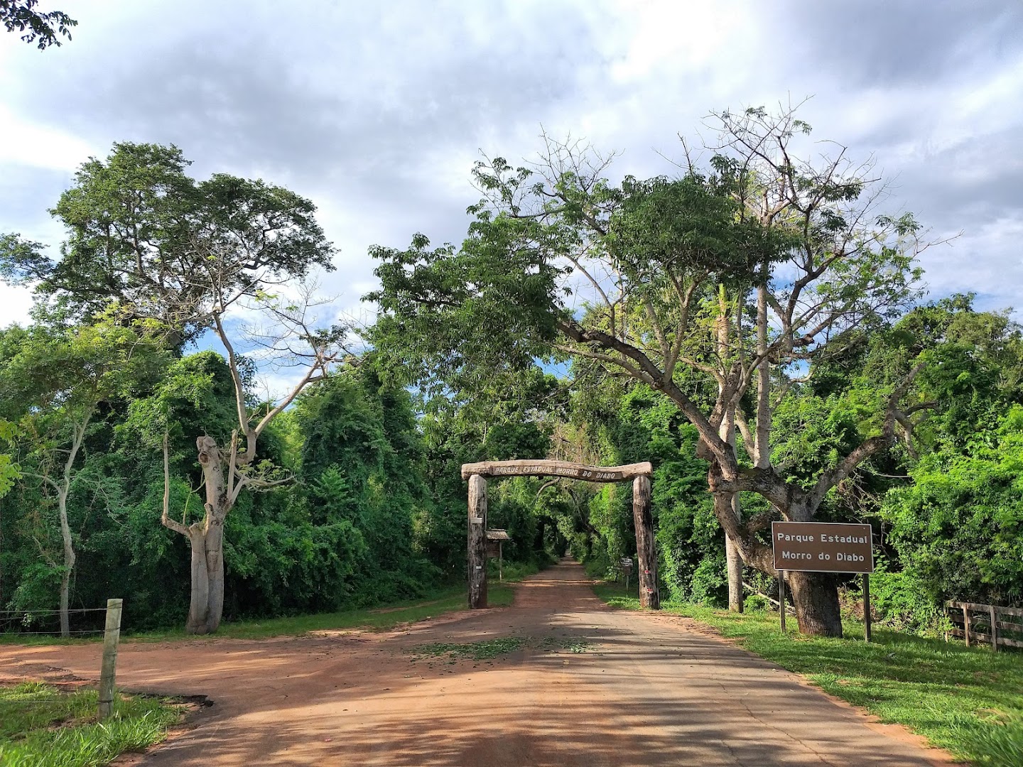 Parque Estadual do Morro do Diabo - Sede - Image 4