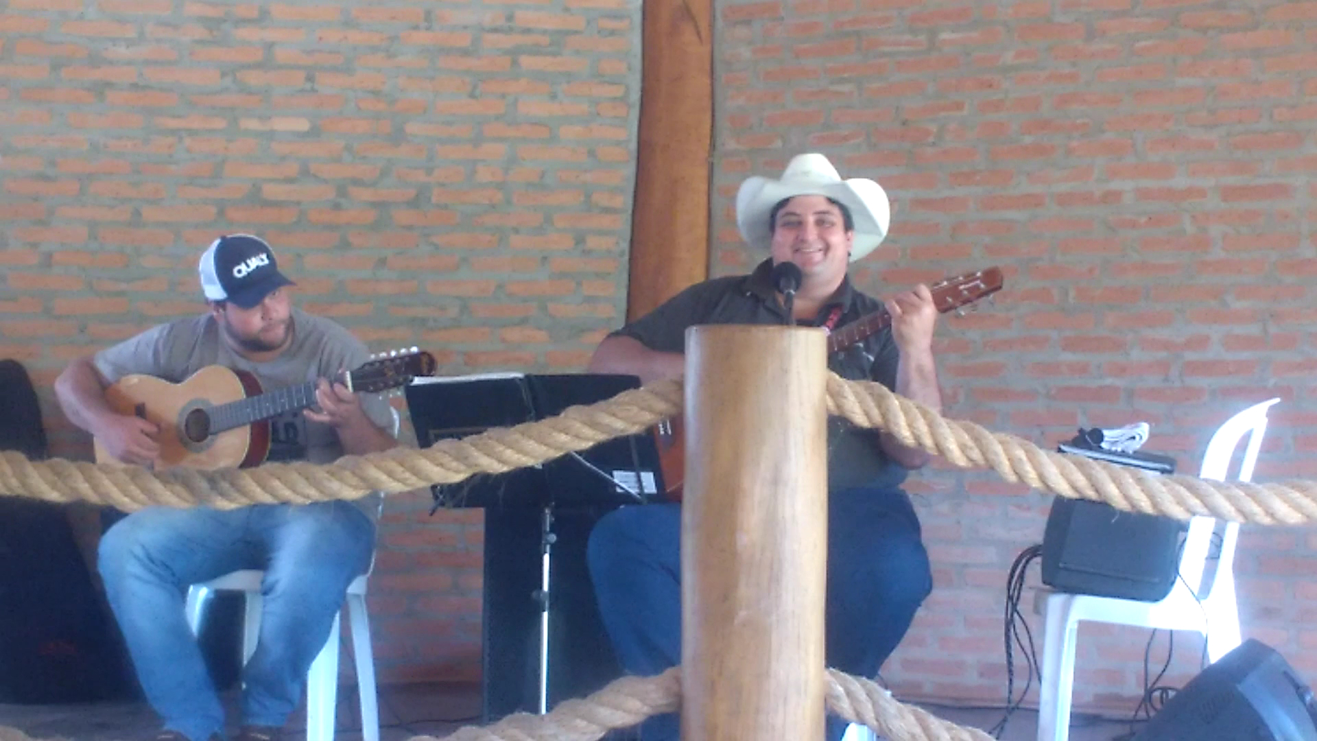 Hostel Cantinho Família Aventura - Image 2