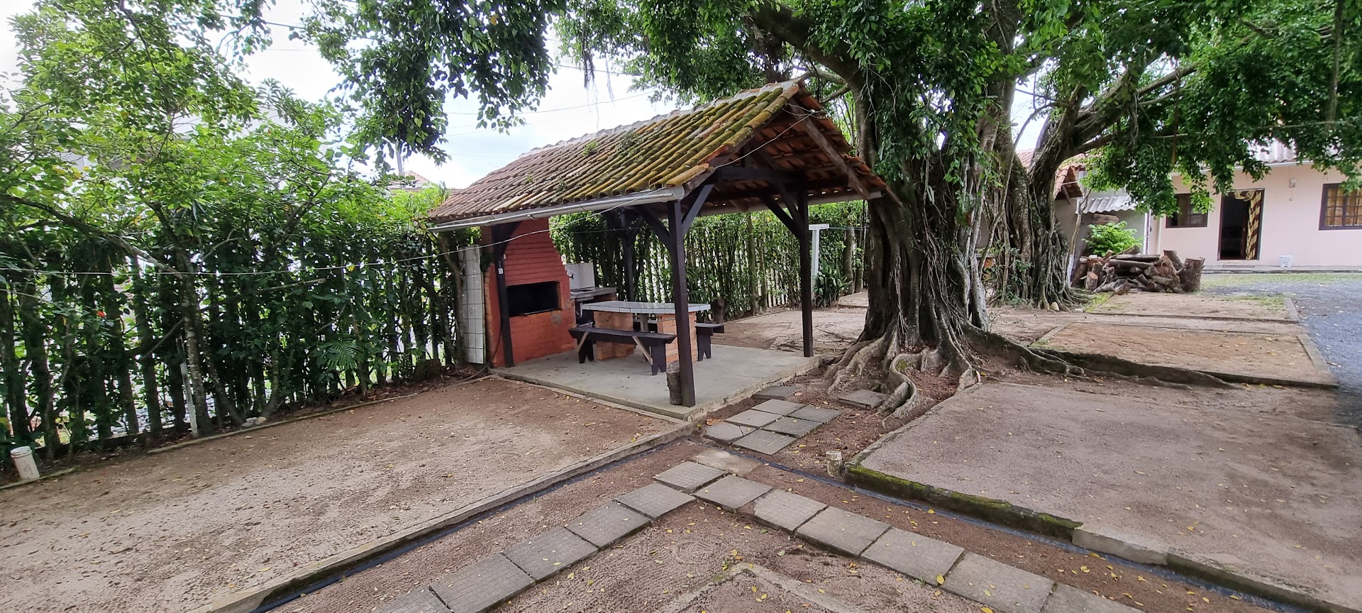 Tony Camping - Main Image