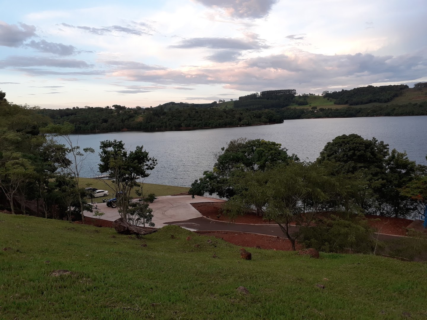 Praia artificial de Capitão Leônidas Marques @dvtrem.77 - Main Image