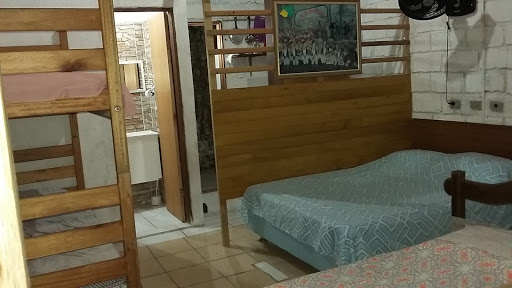 Bruxas e Bruxos - Camping e quitinetes rústicas junto à natureza - Image 2