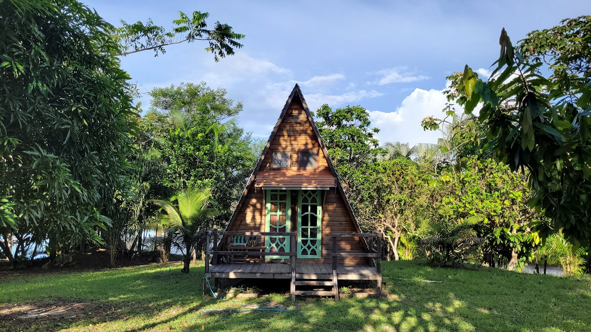 Chalé Quintal Amazon - Main Image