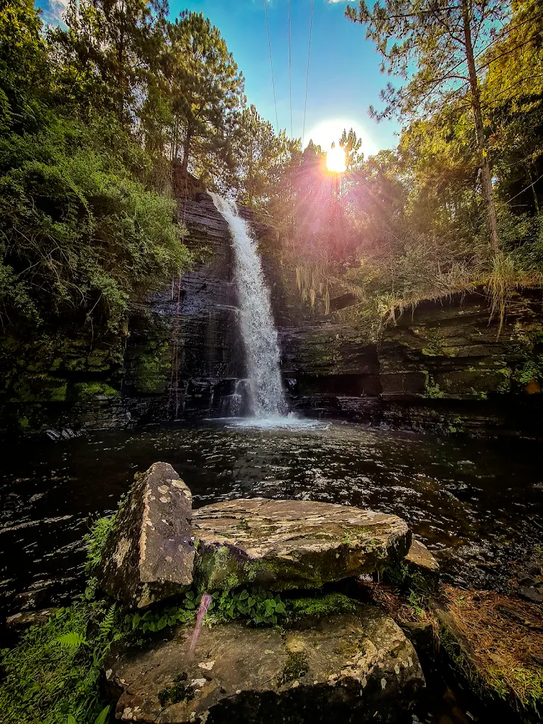 Próximo à Cachoeira - imagem 4